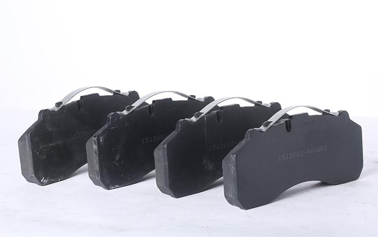 brake-pads-commercial-row